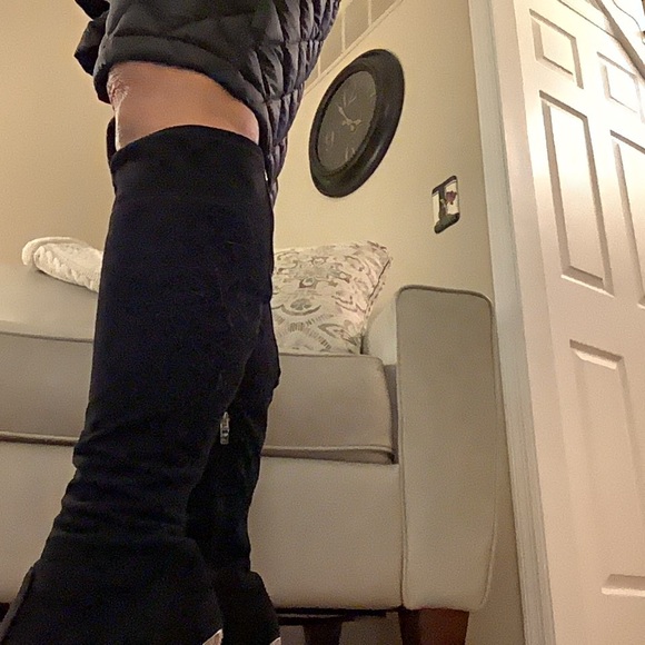 Marc Fisher Sexy, soft, and stunning black boots! - Picture 12 of 13